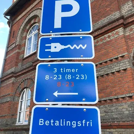 아파트 Huset Ved Springvandet 란데르스