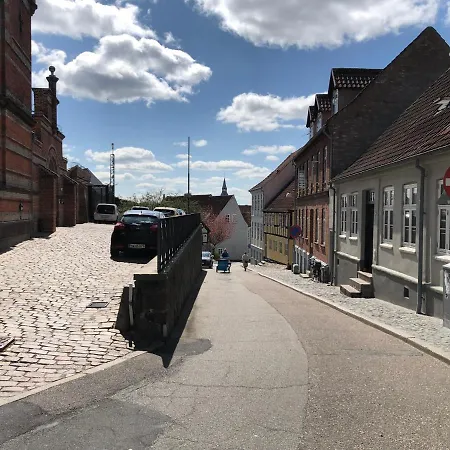 Huset Ved Springvandet *