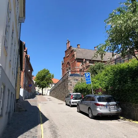 Huset Ved Springvandet 아파트 란데르스