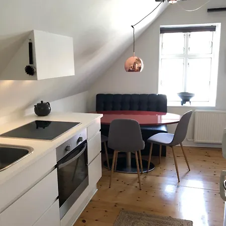 아파트 Huset Ved Springvandet 란데르스