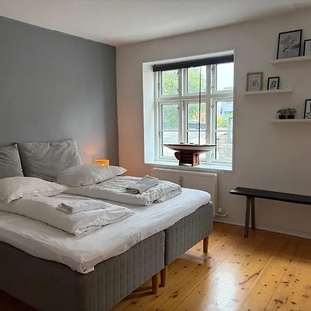 Huset Ved Springvandet *