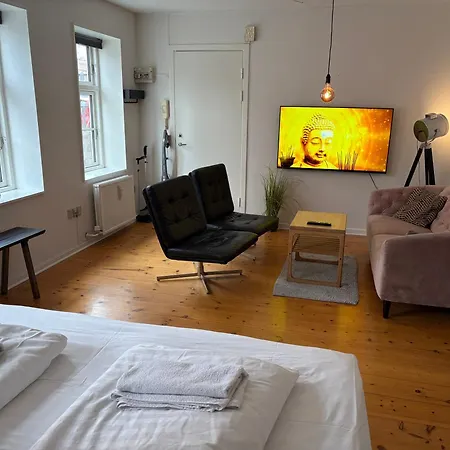 شقة Huset Ved Springvandet