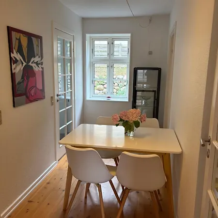 Huset Ved Springvandet شقة راندرس